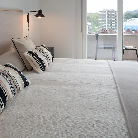 Amara Tower 14 *